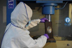 ضبط مخبأ للمتفجرات تحت الأرض 2