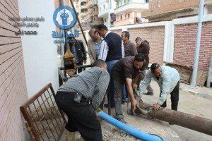 رئيس مدينة دسوق يتابع اعمال الصيانة بمحطة الصرف الصحي بدسوق 1