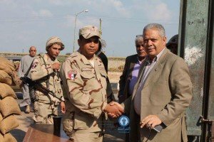 رئيس مركز ومدينة بنى عبيد يتفقد اللجان الإنتخابية1