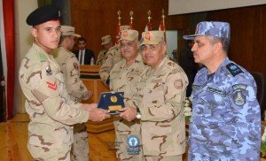 الفريق اول صدقى صبحى يلتقى اعضاء هيئة التدريس وطلبة الكلية البحرية وكلية الدفاع الجوى....
