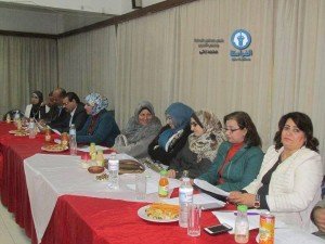 مجلس القيادات النسائية واعضاء جمعية السواقي يلتقون الفقيه القانوني المستشار سمير الجمال 1