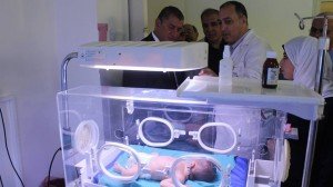 تكليف وكيل وزارة الصحة بالتحقيق مع 90 طبيب لتغيبهم عن العمل 1