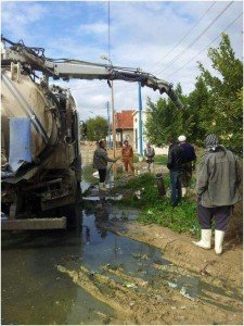 حي ثان العامرية يقوم بشفط مياه الأمطار من الكينج والناصرية