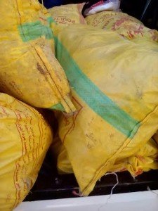 ضبط 2.3 طن لحوم دواجن مجمدة5