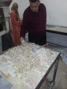 ضبط عدد 64800 مصاصة أطفال بمصنع بدون سجل صناعى أوعلامة تجارية مسجلة بالدقهلية