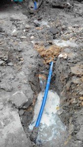 كوماندوز اللبان يتابع تصليح ماسوره مياه 1