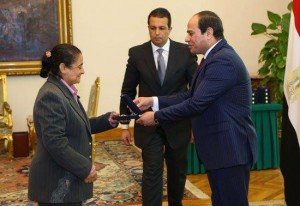 الرئيس السيسي يصدر قرار بصرف 50 ألف جنيه لكل أم مثالية أو أداء فريضة الحج3