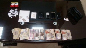 شخصين وبحوزتهما 34 تذكرة هيروين و75 جرام لجوهر الهيروين1