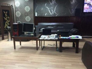 شخصين يقومان بتزوير العملات المصرية والأجنبية 2