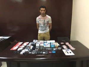 عاطل بتهمة الاتجار في الهواتف المسروقة