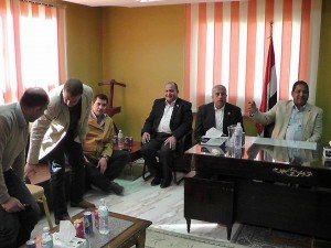 محافظ الغربية يكرم عددا من ضباط فريق البحث الذى كشف غموض مقتل أم وأولادها ويمنحهم مكافأة 20 ألف جنية2