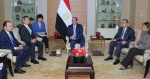 موكب الرئيس السيسى يغادر مطار القاهرة بعد وصوله من كوريا الجنوبية