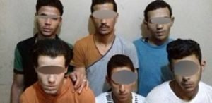 المتهمون بعد القبض عليهم