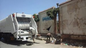 بدء العمل بسيارات النظافة الجديدة في شوارع مدينة دمياط2