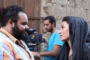 كاريمان مهدي تجول بشوارع مصر القديمة استعدادا لعمل فني جديد1