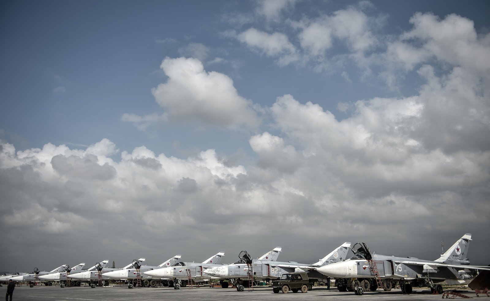 طائرات روسية في قاعدة حميميم