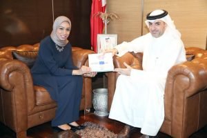 الجودر يستقبل الكاتبة المتروك1