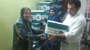 جمعية السواقي توفر وجبات غذائية وكراتين طعام مجانية بالتعاون مع القومي للمرأة ومصر الخير