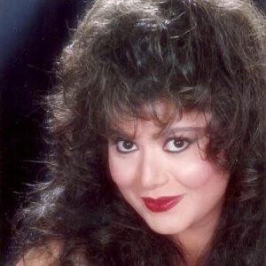 الفنانه هنديه
