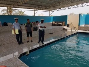 بحملة توعوية تتعلق بتعزيز السلامة العامة في جميع برك السباحة1