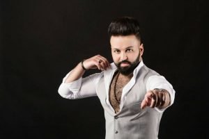 المطرب المغربي حسن الياسر