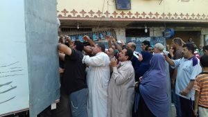 مناوشات بين أصحاب المحال ببنى عبيد1