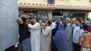 مناوشات بين أصحاب المحال ببنى عبيد3