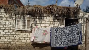 %d9%85%d8%b4%d9%87%d8%af-%d9%84%d8%a8%d9%8a%d9%88%d8%aa-%d8%a7%d9%84%d9%82%d8%b1%d9%8a%d8%a9-%d8%a7%d9%84%d9%85%d9%86%d9%87%d8%a7%d8%b1%d8%a9